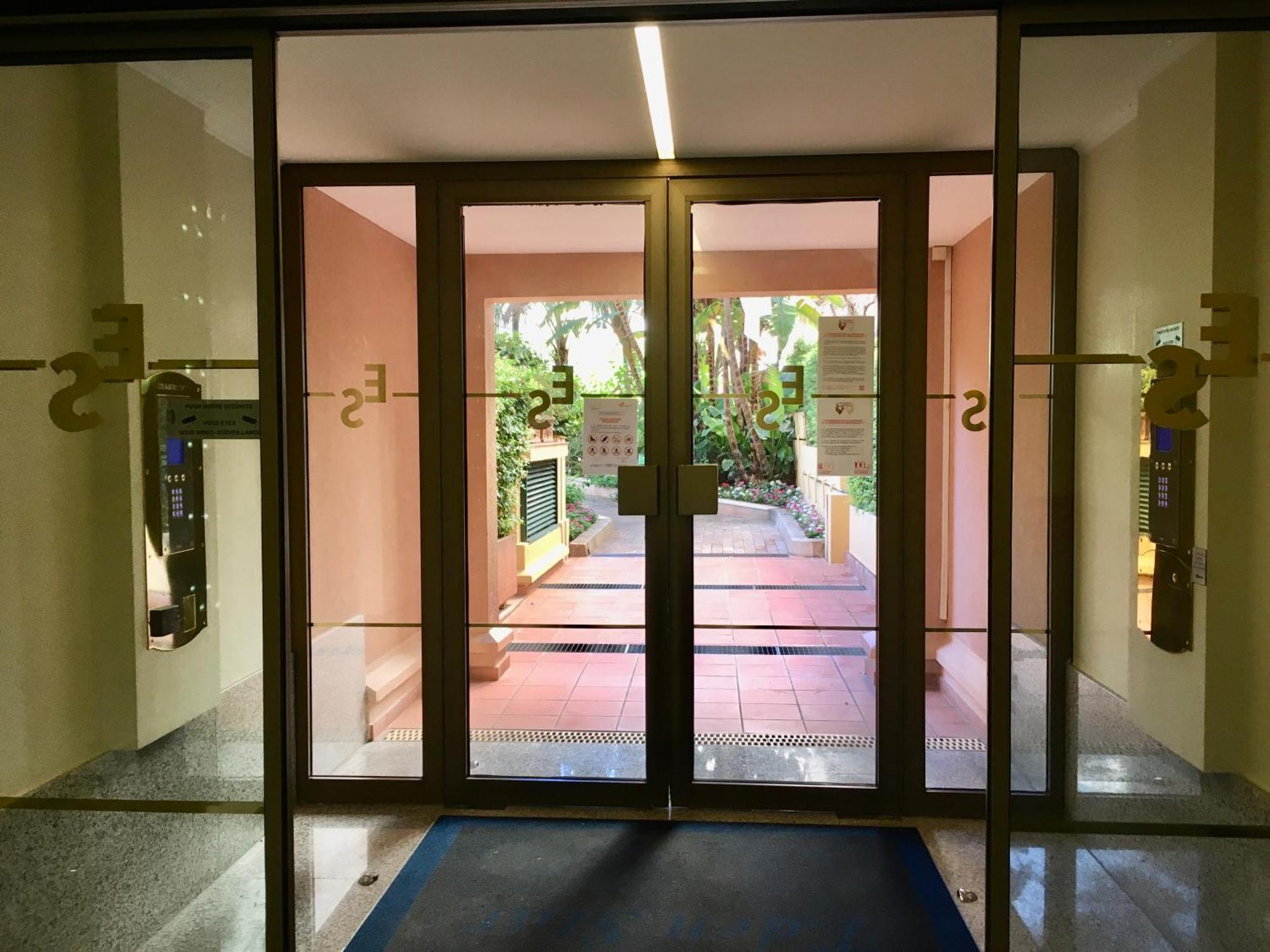 Monaco, Elegant & Quiet Renovated Apartment, In Fontvieille District, With Terrace & Pool, 15Min Walk To F1 Grand Prix Exterior foto